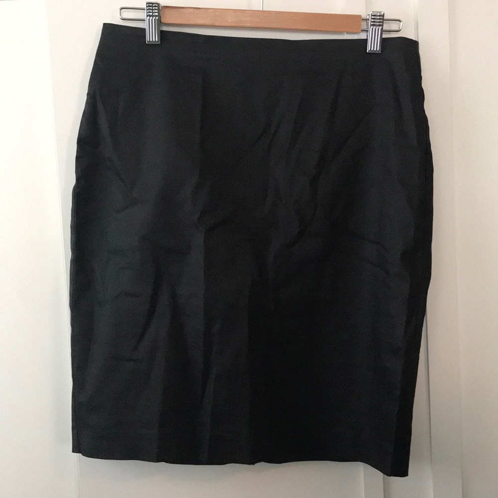 Banana Republic dark grey pencil skirt